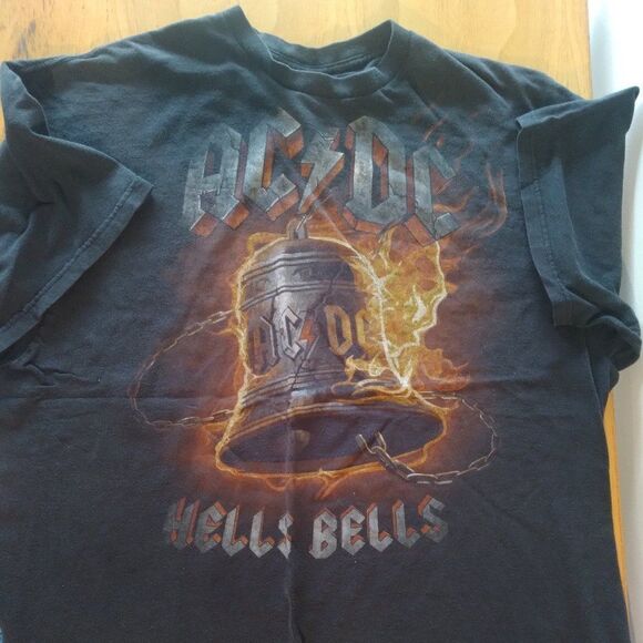 AC/DC Hells Bells T-Shirt - Picture 2 of 7